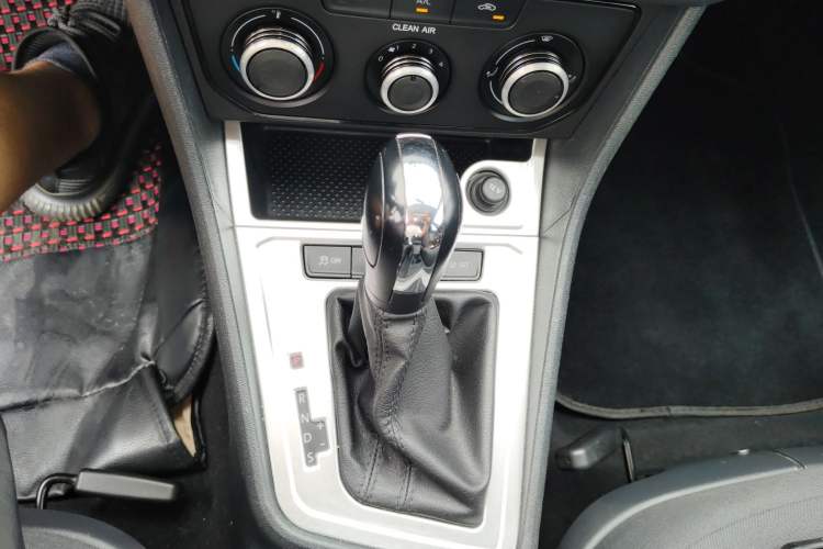 Used Volkswagen Gran Lavida 2017 1.6L Automatic Fashion Edition