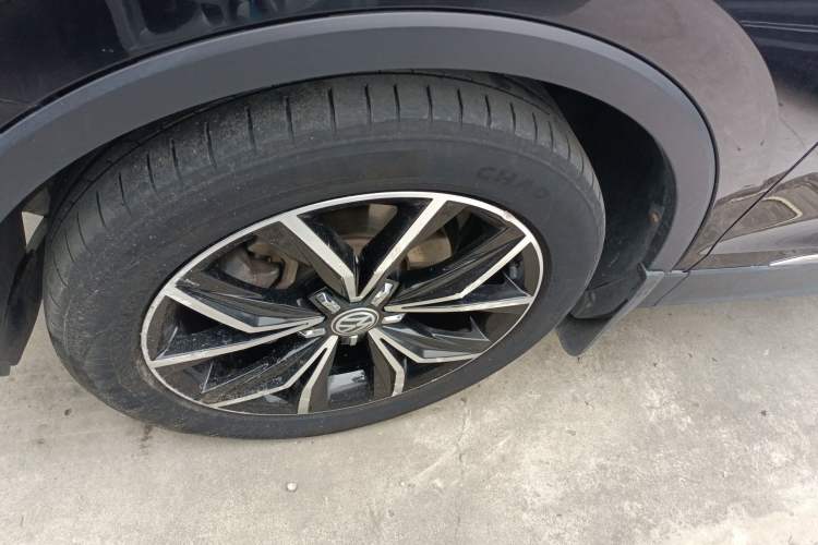 Used Volkswagen Tiguan L 2019 Revised 330TSI Automatic Two-Wheel Drive Smart & Luxury Edition China VI Standard Exterior 4