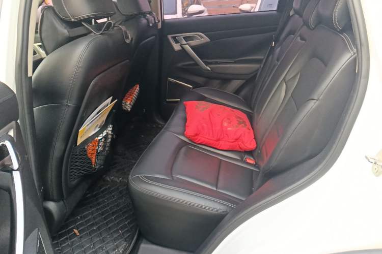 Used Geely Auto Emgrand X7 Sport 2016 2.0L Manual ZhiShang Version