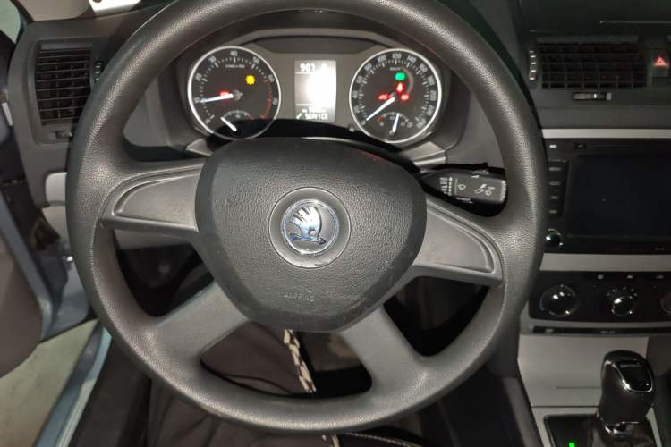 Used Skoda Octavia 2013 1.6L Fifth Anniversary Limited Edition
