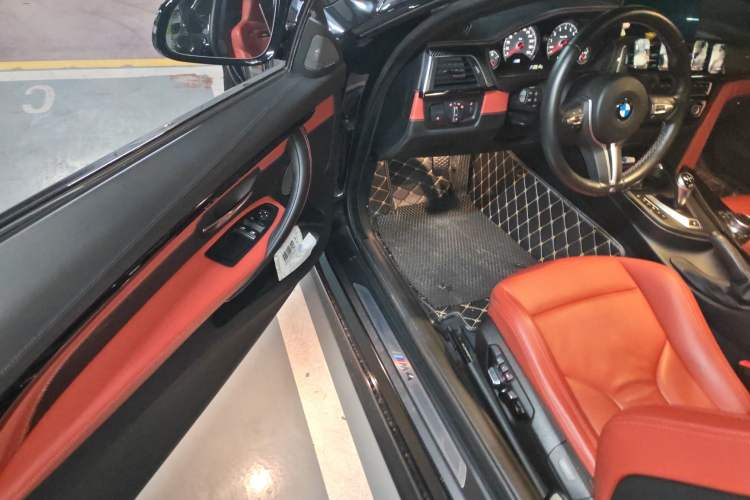 Used BMW M4 2019 M4 Coupe Shadow Edition Driver Seat