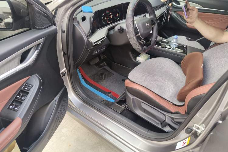 Used CHANGAN Eado 2022 PLUS Blue Whale NE 1.4T GDI DCT Prestige Edition
