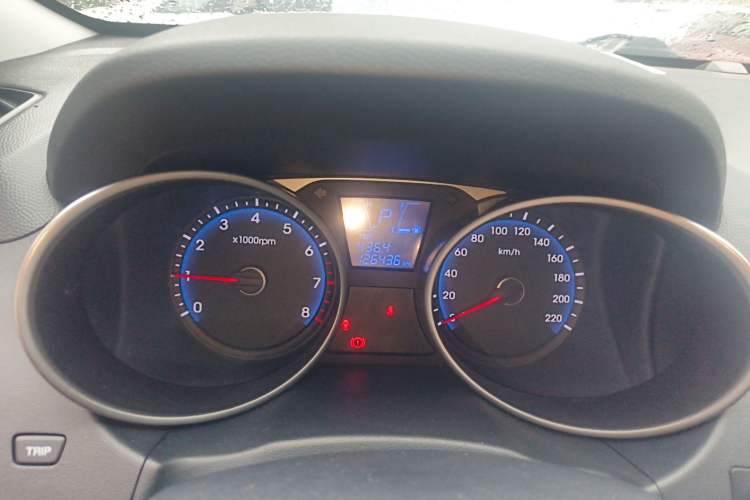 Used Hyundai ix35 2013 2.0L Automatic Two-Wheel Drive Smart GLS China IV Standard