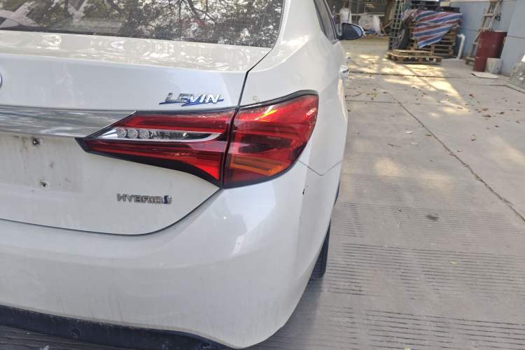 Used Toyota Levin 2016 Dual-Engine 1.8H GS-L E-CVT Leading Edition Right Rear Taillight