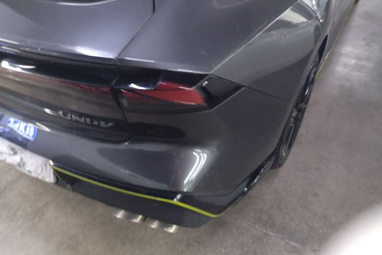 Used CHANGAN UNI-V 2022 1.5T Sport Edition
