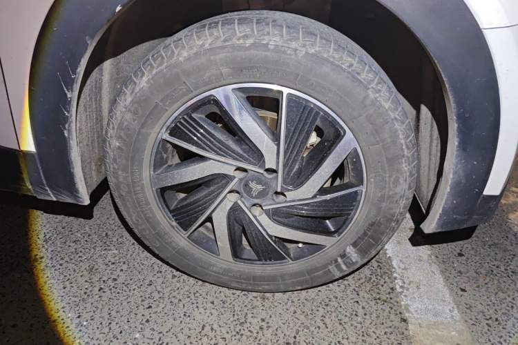 Used NETA U 2021 Revised Pro 400 Industry Custom Edition Right Front Wheel Hub