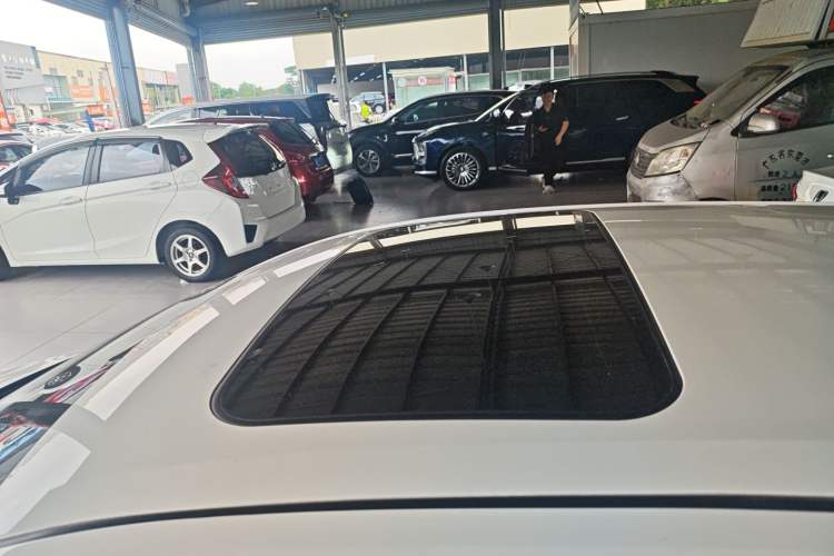 Used Toyota Corolla 2021 Dual-Motor 1.8L E-CVT Elite Edition
