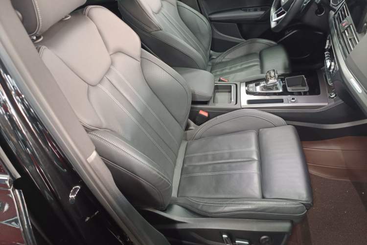 Used Audi Q5L 2023 40T Luxury Dynamic Model