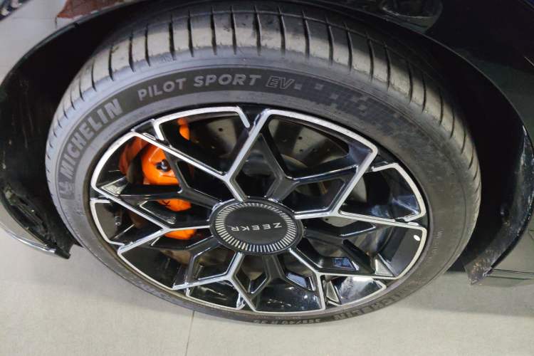 Used Zeekr 007 2025 Four-Wheel Drive Intelligent Driving Version 75 kWh Exterior 4