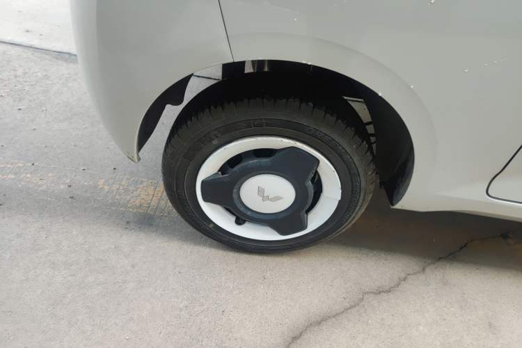 Used Wuling Hongguang MINIEV 2024 3rd Generation 215km Youth Edition Right Rear Wheel Hub