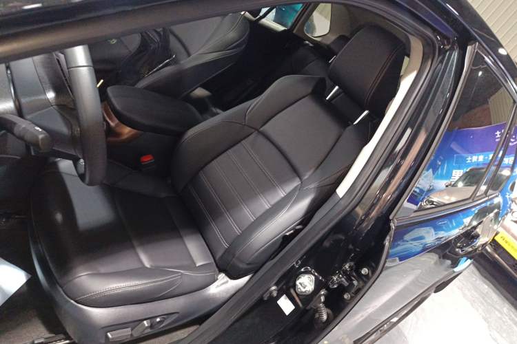 Used Toyota Wildlander 2022 2.0L CVT Two-Wheel Drive Luxury PLUS Edition Left Front Seat