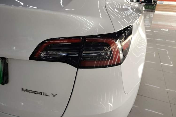 Used Tesla Model Y 2024 Rear-Wheel-Drive Version
