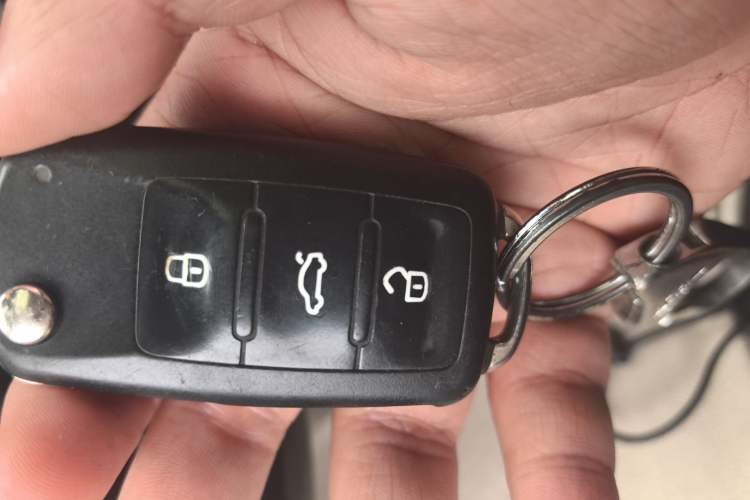 Used Volkswagen Lavida 2015 1.6L Manual Comfort Edition
