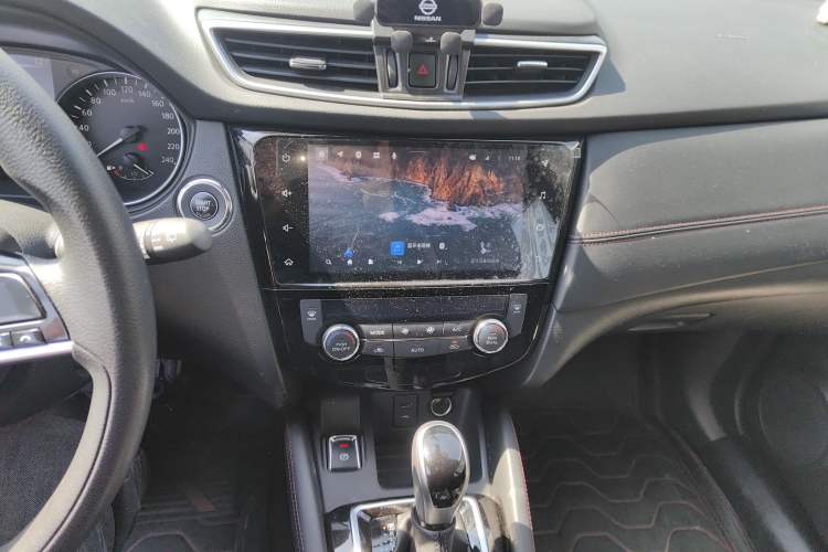 Used Nissan Qashqai 2023 Classic 2.0L CVT XV Comfort Edition
