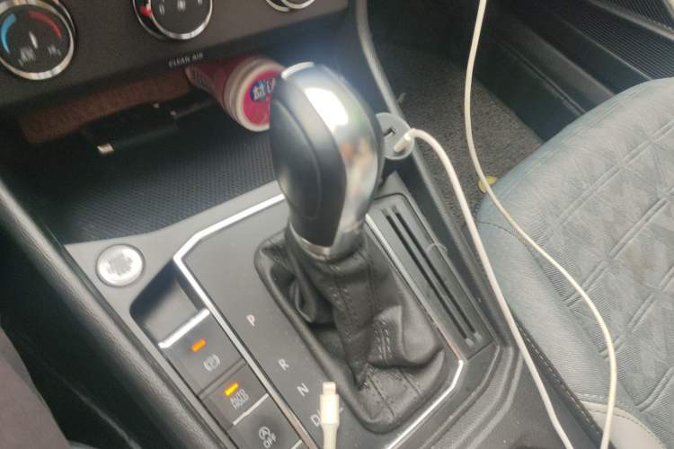 Used Volkswagen Lavida 2023 280TSI DSG Full-Comfort Edition Gear Lever