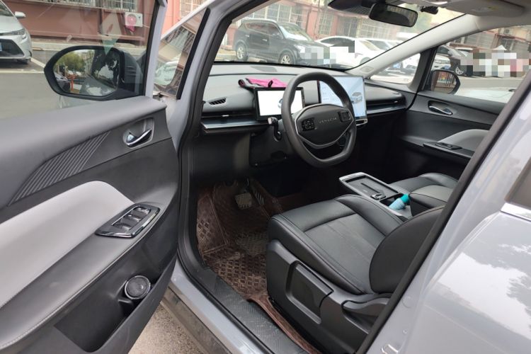 Used Venucia VX6 2024 520 Travel Edition
