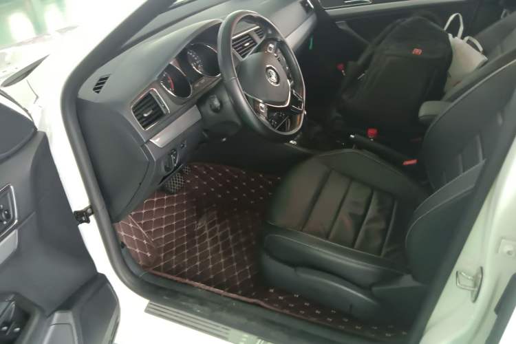 Used Volkswagen Gran Lavida 2017 180TSI DSG Comfort Edition Left Front Seat