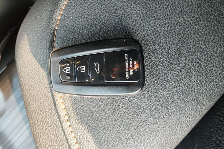 Used Toyota Camry 2023 2.0G Luxury Edition
