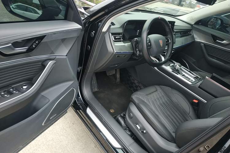 Used Hongqi HS5 2023 2.0T Qixiang Pro 500 000th Unit Commemorative Edition Driver Seat