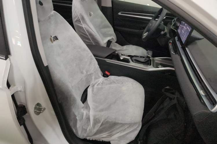 Used Geely Auto Emgrand 2026 Model 4th Generation 4 Millionth Anniversary Edition 1.5L CVT Feiyue Edition
