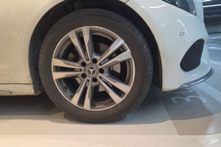 Used Mercedes-Benz C-Class 2017 Facelift C 200 L Sport Edition