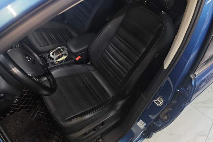 Used Volkswagen Touran 2016 Volkswagen Touran L 280TSI DSG Luxury Edition