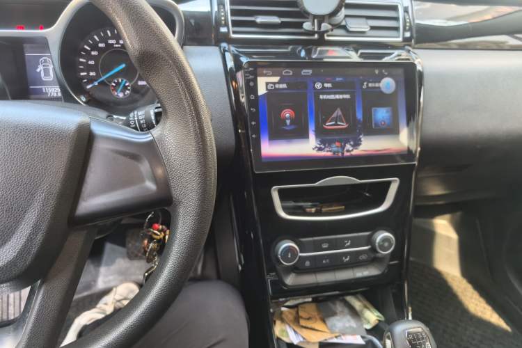 Used JMC Yusheng S330 2016 1.5L GTDi Manual Two-Wheel Drive Value Edition Audio And AC Panel