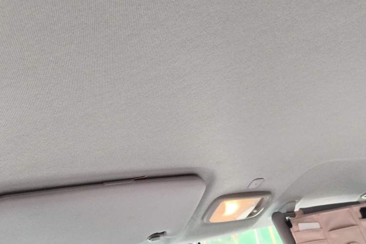 Used Chery QQ Ice Cream 2022 170km Sundae Phosphate Lithium-Ion