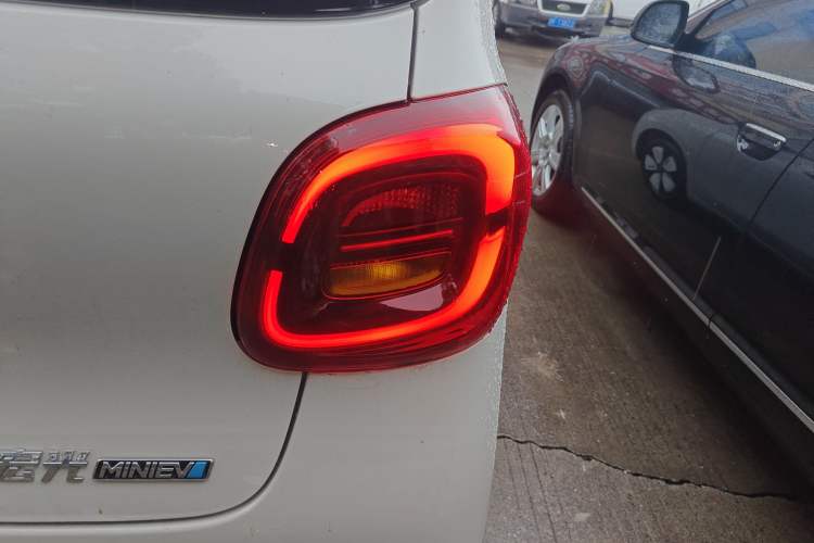 Used Wuling Hongguang MINIEV 2025 Four-Door Version Advanced Edition
