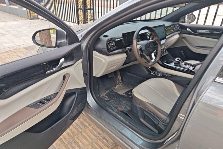 Used BYD Qin PLUS 2024 HONOR Edition DM-i 55KM Leading Model