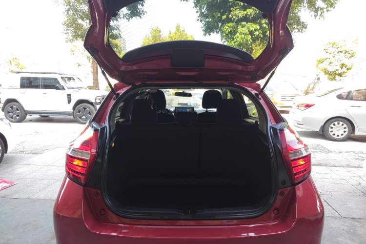 Used Toyota YARiS L Zhi Xuan 2016 Revised 1.5E CVT Charming Edition
