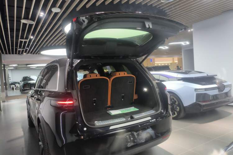 Used Li Auto L8 2025 Ultra Smart Refreshed Edition
