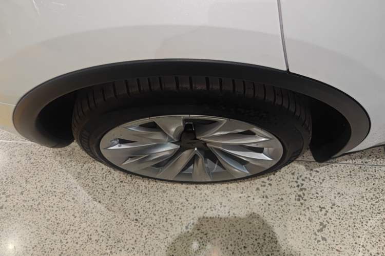 Used Tesla Model Y 2025 Rear-Wheel Drive First Edition