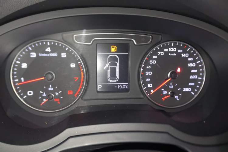 Used Audi Q3 2015 35 TFSI Comfort Model