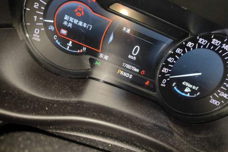 Used Lincoln MKC 2017 2.0T Two-Wheel Drive Deluxe Edition