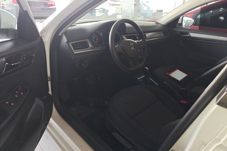 Used Volkswagen Bora 2018 1.5L Automatic Fashion Model Driver Seat