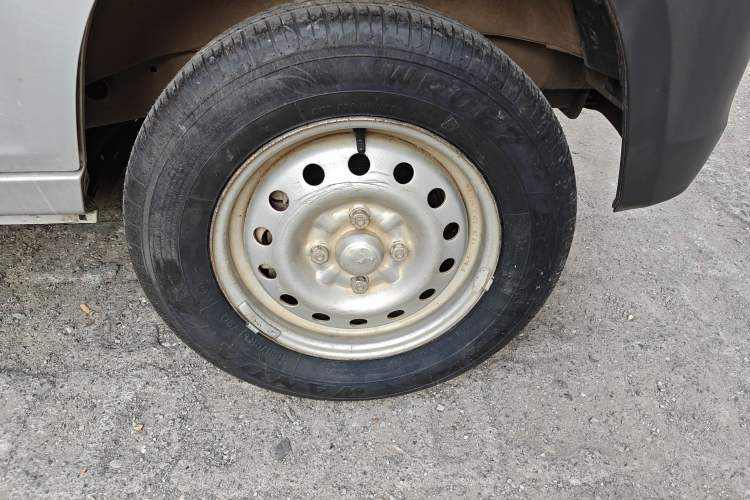 Used Wuling Zhiguang 2020 1.2L Van Utility Model China VI Emission Standard 5-Seater LSI