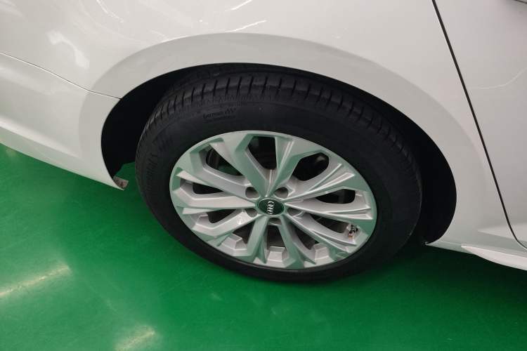 Used Audi A4L 2019 40 TFSI Ambition Version China V