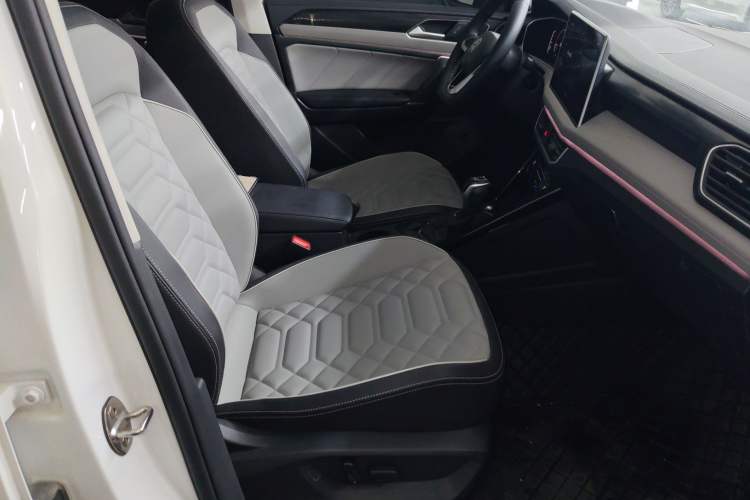 Used Volkswagen Tayron 2023 280TSI Two-Wheel-Drive Luxury Plus Advanced Version
