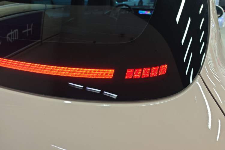 Used ORA Good Cat 2021 400km Standard Range Venus Edition Lithium Iron Phosphate