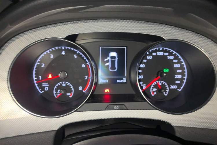 Used Volkswagen Golf Sportsvan 2016 230TSI Automatic Trend Edition Instrument Cluster