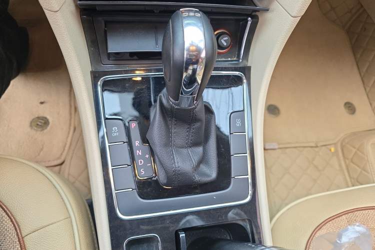 Used Volkswagen Passat 2015 1.8TSI DSG Prestige Edition