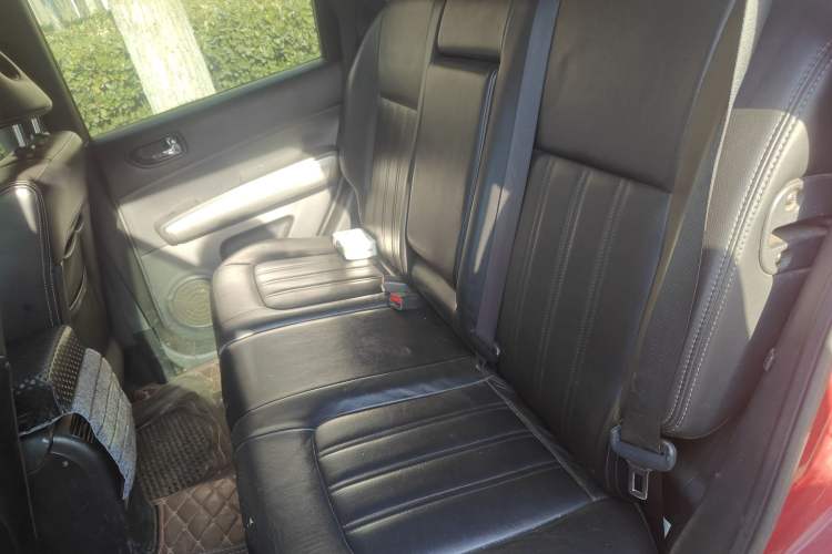 Used Dongfeng Fengdu MX6 2015 2.0L CVT Two-Wheel Drive Dream Edition