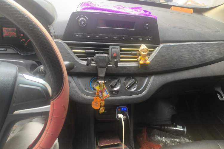 Used Baojun 310 2016 1.2L manual Comfort trim level