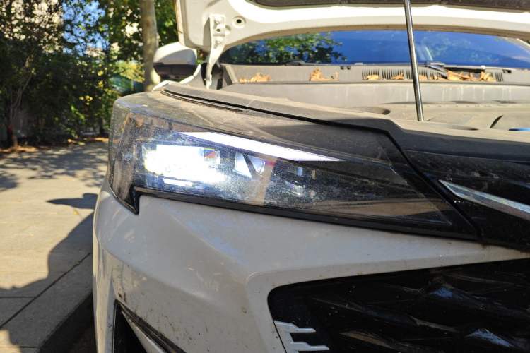 Used CHANGAN OSHAN X5 PLUS 2023 Revised Version 1.5T DCT Navigation Edition
