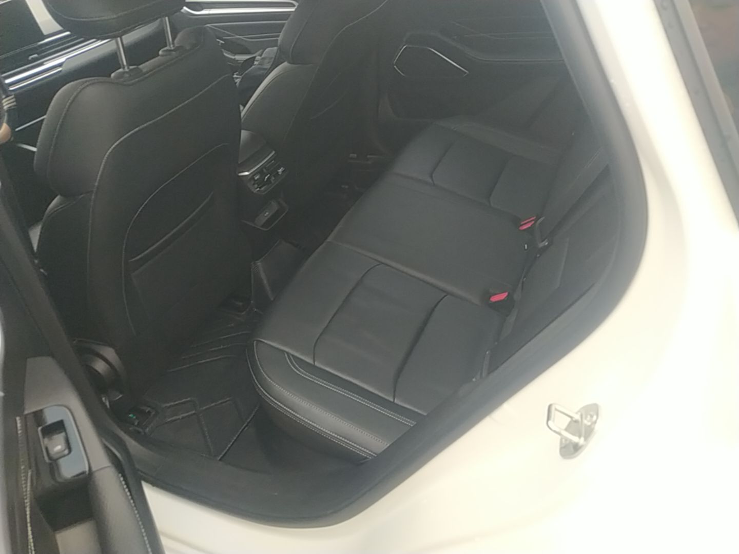 Geely Auto Emgrand 2022 4th Generation 1.5L CVT Luxury Model - Premium — снимка 20