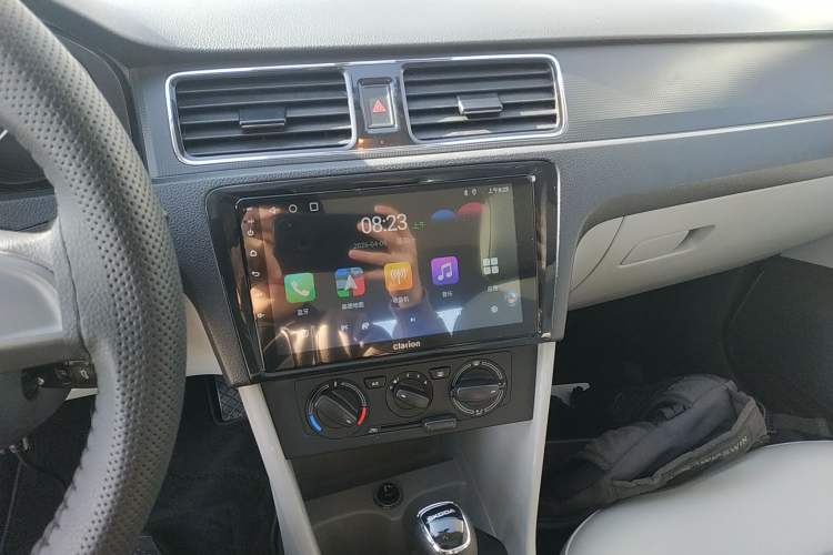 Used Skoda Rapid 2015 1.6L Automatic Smart Selection Model
