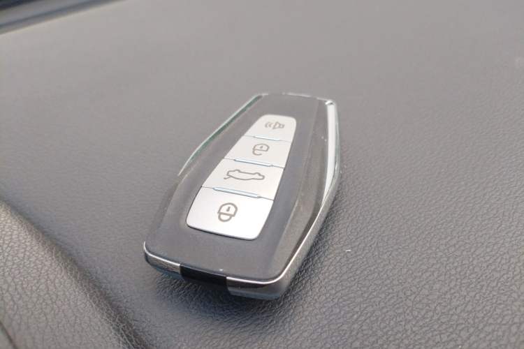 Used Geely Auto Emgrand GL 2019 1.4T Manual Elite Smart Edition