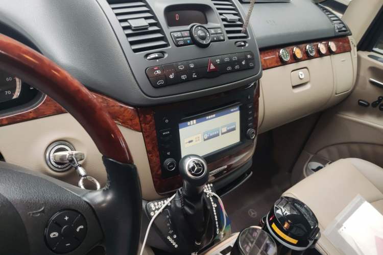 Used Mercedes-Benz Viano 2014 3.5L Premier Edition