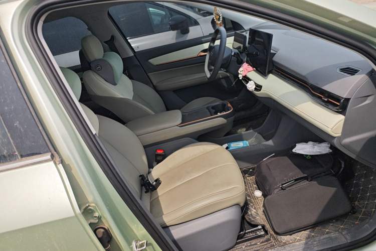 Used Bestune Yueyi 03 2025 565km Enjoy Edition Right Front Seat